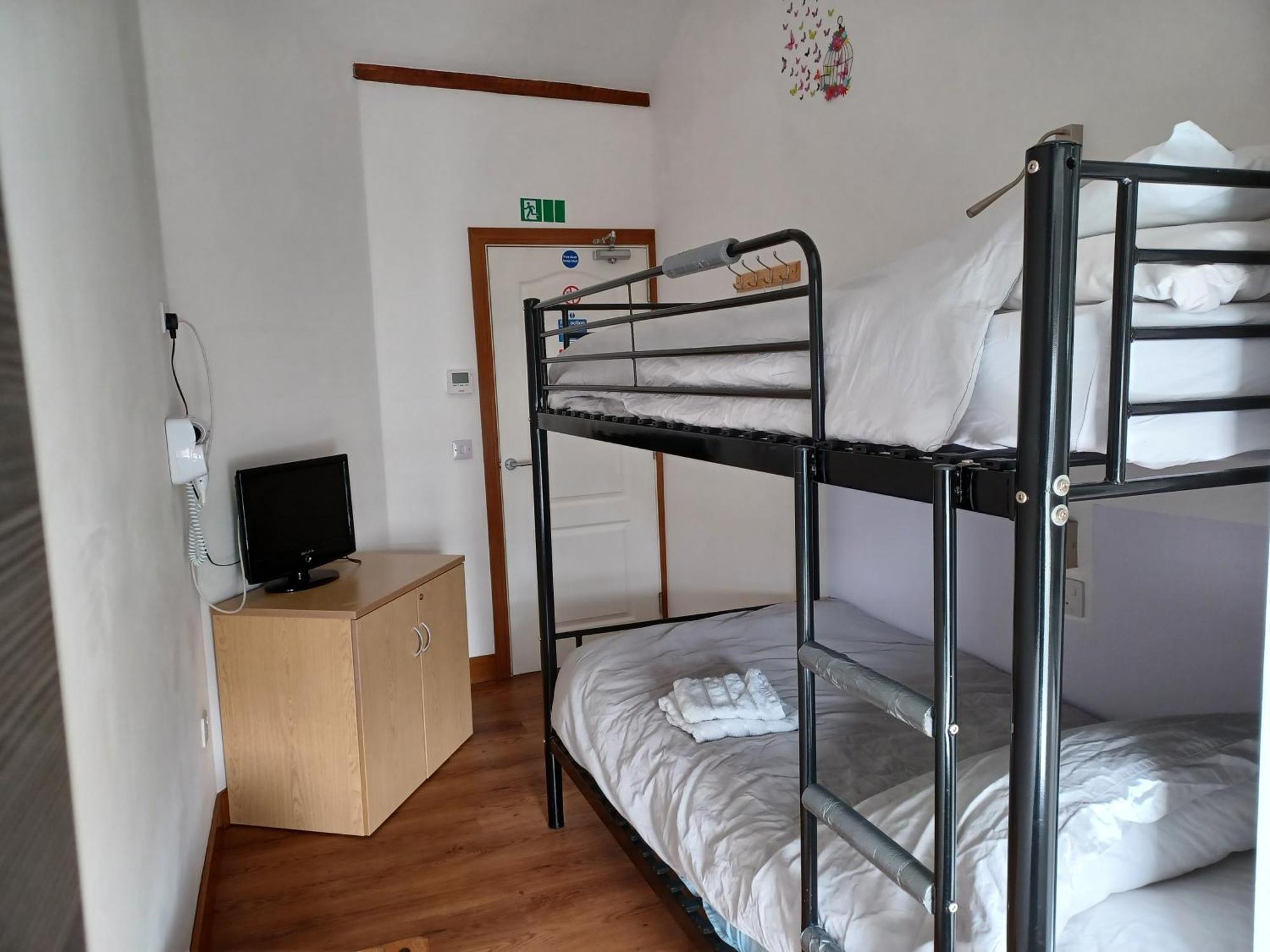 Voyage Hostel - Rooms With Shared Kitchen Douglas Eksteriør billede